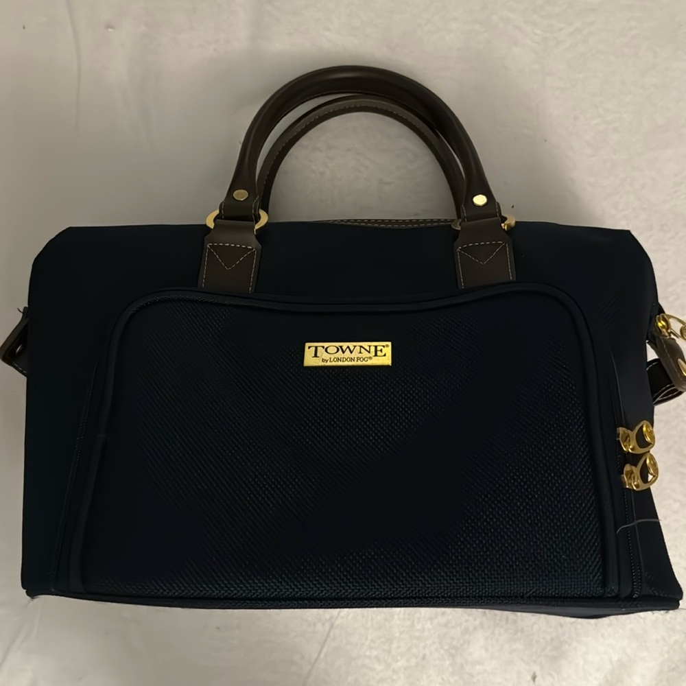 Brand new overnight London Fog bag without tags never worn